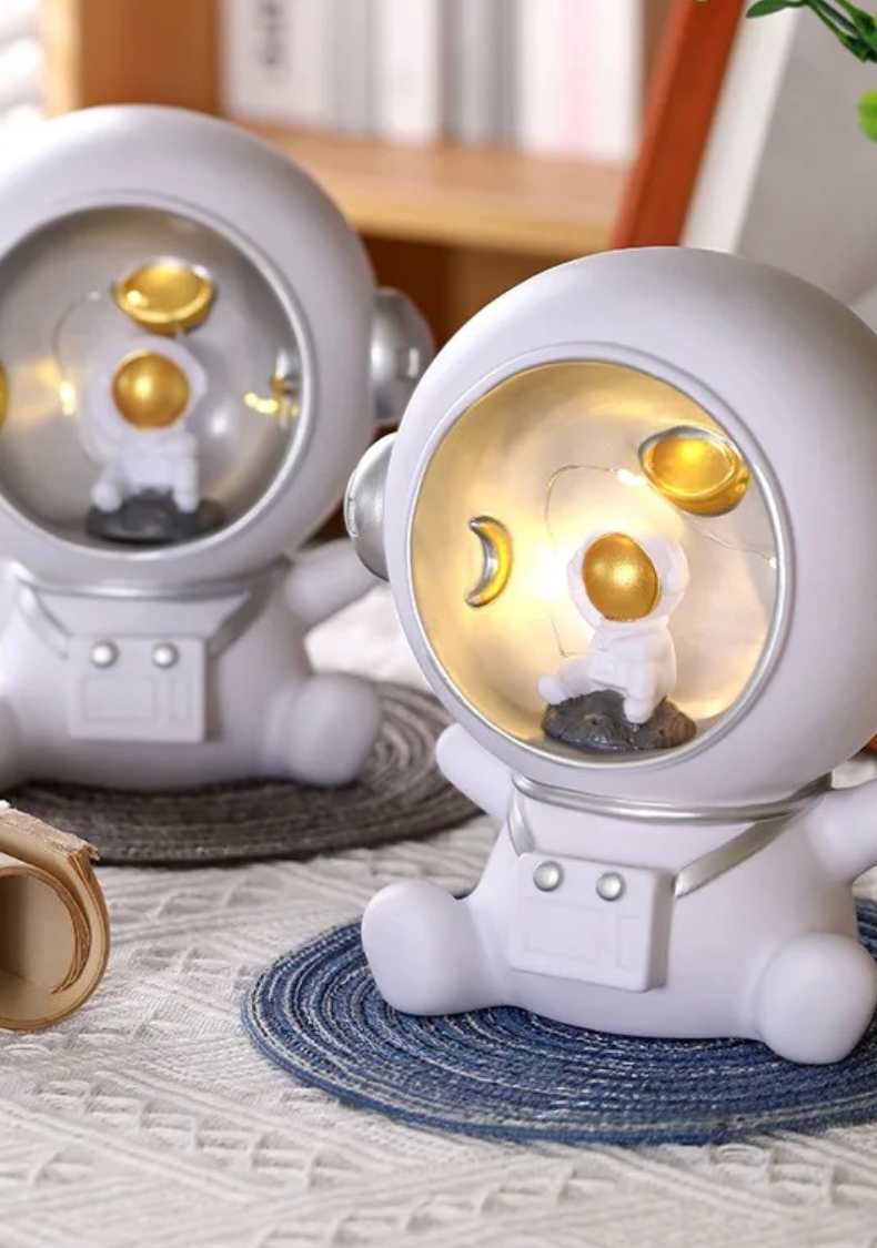 Lampara Y Alcancia Diseno Astronauta